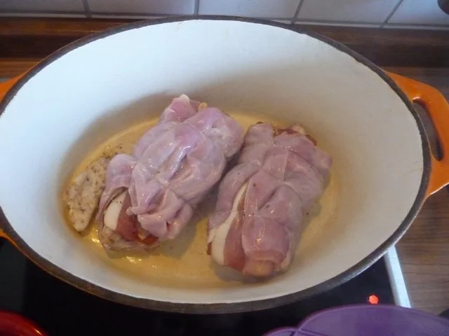 Wild & Co : Gewickelte Kaninchenteile, Rotkohl und Salzkartoffeln - Rezept - Bild Nr. 6