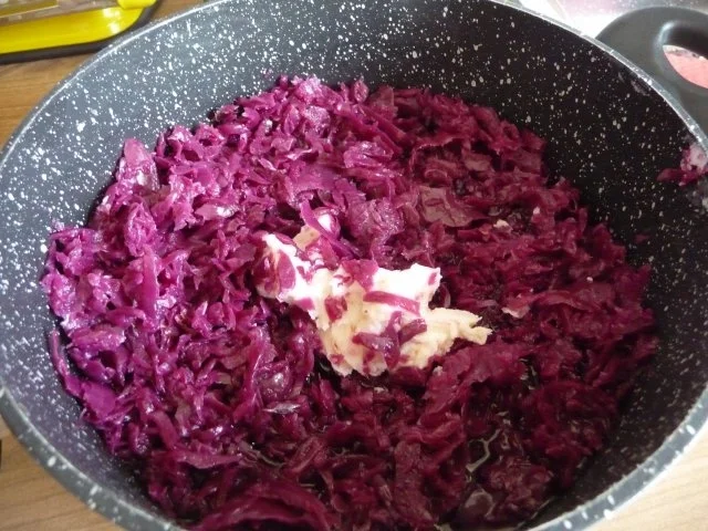 Wild & Co : Gewickelte Kaninchenteile, Rotkohl und Salzkartoffeln - Rezept - Bild Nr. 9