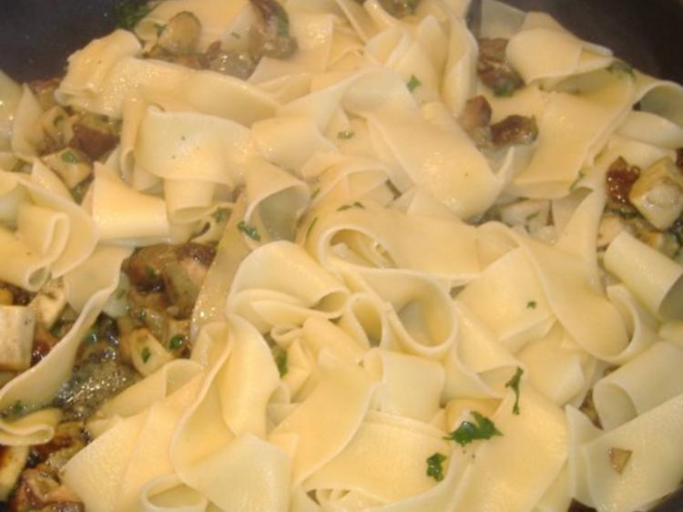 Pappardelle mit Steinpilzen - Rezept mit Bild - kochbar.de