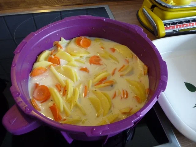 Fleischlos : Kartoffel - Möhrengratin mit Roter Bete - Salat - Rezept - Bild Nr. 8