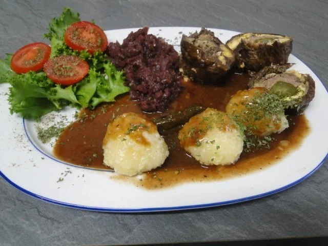 Rouladen mit Hirtenkäse und Mett - Rezept