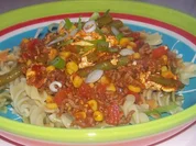 Würzige Ruck-Zuck-Pfanne mit Hack, Feta und Bohnen - Rezept