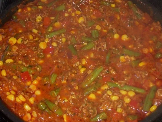 Würzige Ruck-Zuck-Pfanne mit Hack, Feta und Bohnen - Rezept - Bild Nr. 7