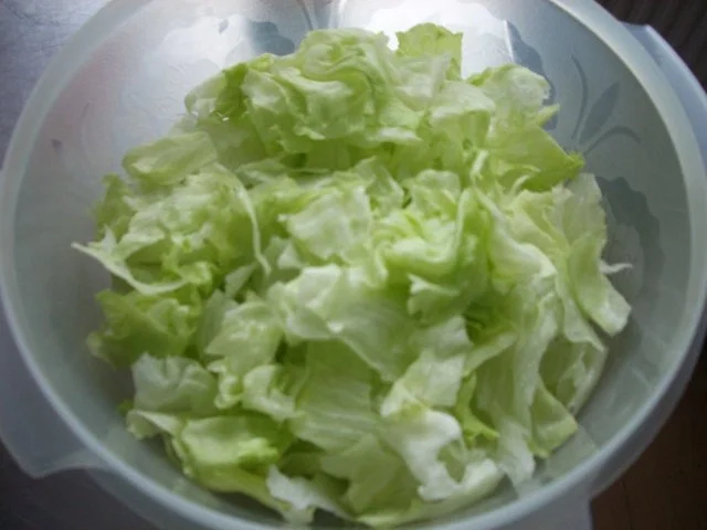 Käsespätzle mit geschmelzten Eisbergsalat - Rezept - Bild Nr. 9