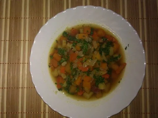 Rezept: Kürbissuppe mit Steckrübe und Kasslerfleisch Bild Nr. 2 Kürbissuppe mit Steckrübe und Kasslerfleisch - Rezept - Bild Nr. 2