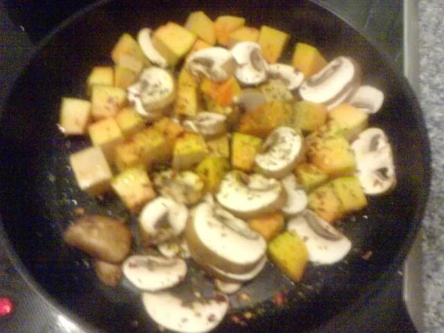 Rezept: H A L L O W E E N -- R E S T E P F A N N E R L Bild Nr. 4 H A L L O W E E N -- R E S T E P F A N N E R L - Rezept - Bild Nr. 4