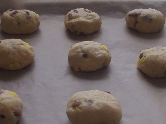 Rezept: Kleine Rosinen-Mango-Brötchen Bild Nr. 6 Kleine Rosinen-Mango-Brötchen - Rezept - Bild Nr. 6