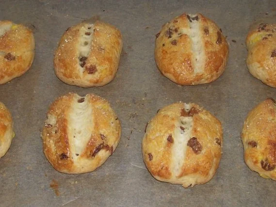 Rezept: Kleine Rosinen-Mango-Brötchen Bild Nr. 8 Kleine Rosinen-Mango-Brötchen - Rezept - Bild Nr. 8