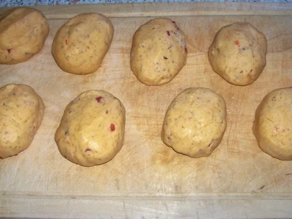 Mediterrane Paprika-Sesam-Brötchen zum Feierabend - Rezept - Bild Nr. 4