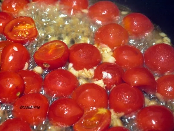 Spaghetti mit karamellisierter Tomatensauce - Rezept - Bild Nr. 10