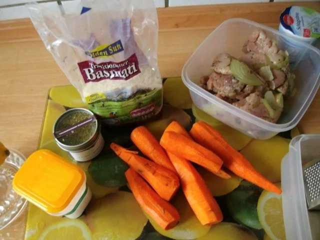 Fleischpfännchen  mit ganz viel Zwiebel in Senfsahnesoße mit Möhrenapfelrohkost - Rezept - Bild Nr. 4