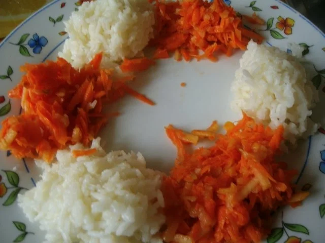 Fleischpfännchen  mit ganz viel Zwiebel in Senfsahnesoße mit Möhrenapfelrohkost - Rezept - Bild Nr. 12