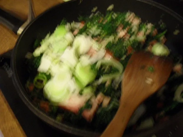 Rezept: Lasagne: Grünkohl mit Tomaten und Rauchfleisch Bild Nr. 9 Lasagne: Grünkohl mit Tomaten und Rauchfleisch - Rezept - Bild Nr. 9