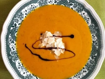 Fruchtige Kürbissuppe ala Tobi - Rezept