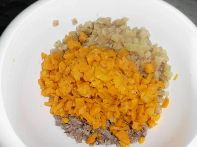 Rezept: "Boeuf Salat" aus Rumänien Bild Nr. 3 "Boeuf Salat" aus Rumänien - Rezept - Bild Nr. 3