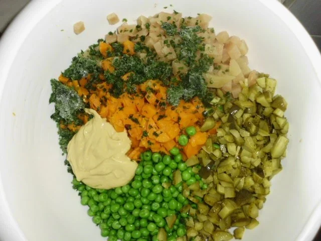 Rezept: "Boeuf Salat" aus Rumänien Bild Nr. 5 "Boeuf Salat" aus Rumänien - Rezept - Bild Nr. 5