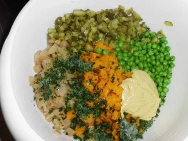 Rezept: "Boeuf Salat" aus Rumänien Bild Nr. 6 "Boeuf Salat" aus Rumänien - Rezept - Bild Nr. 6