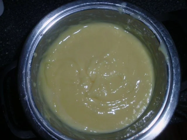 Vanille-Nusscreme mit rotem Tortenguß - Rezept - Bild Nr. 6