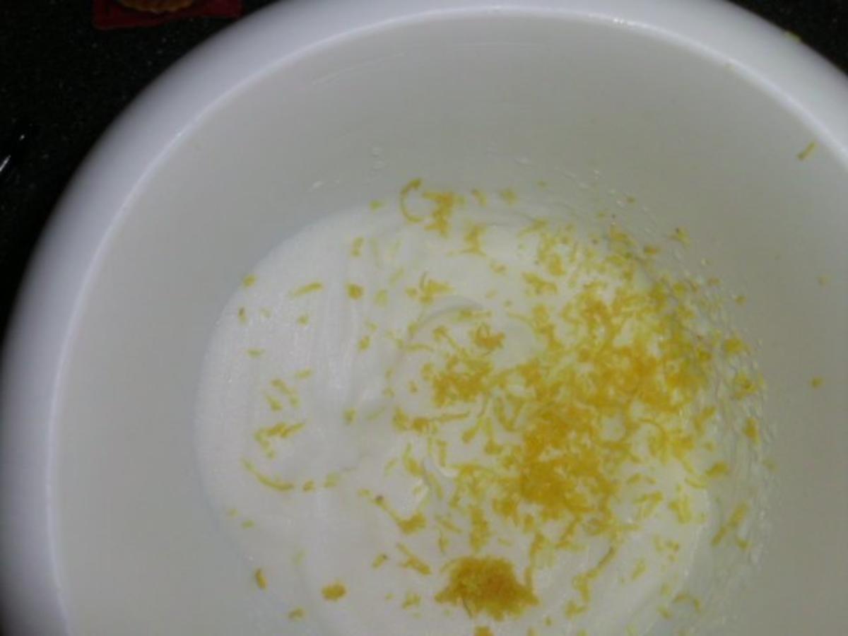 Vanille-Nusscreme mit rotem Tortenguß - Rezept - Bild Nr. 10