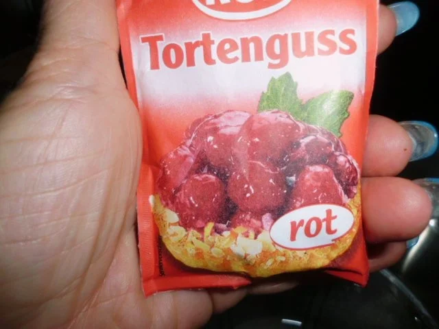 Vanille-Nusscreme mit rotem Tortenguß - Rezept - Bild Nr. 16