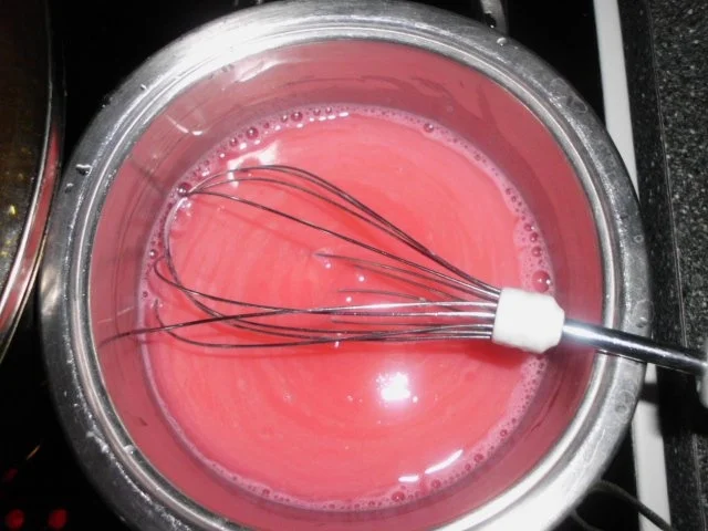 Vanille-Nusscreme mit rotem Tortenguß - Rezept - Bild Nr. 17