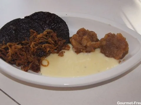 Rezept: Höllischer Himmel und Erde deluxe an gebratener Blutwurst Höllischer Himmel und Erde deluxe an gebratener Blutwurst - Rezept