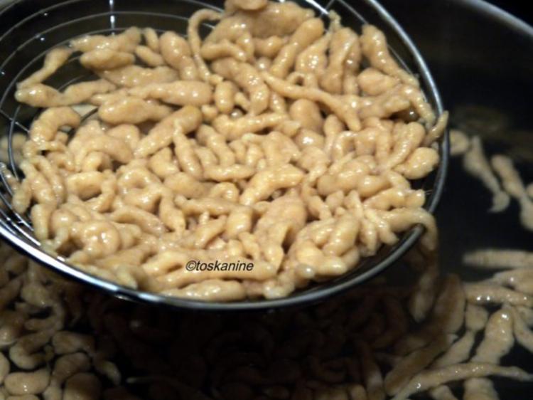 Walnuss Spätzle Spitzkohlpfanne - einfach - 114 kcal/100g