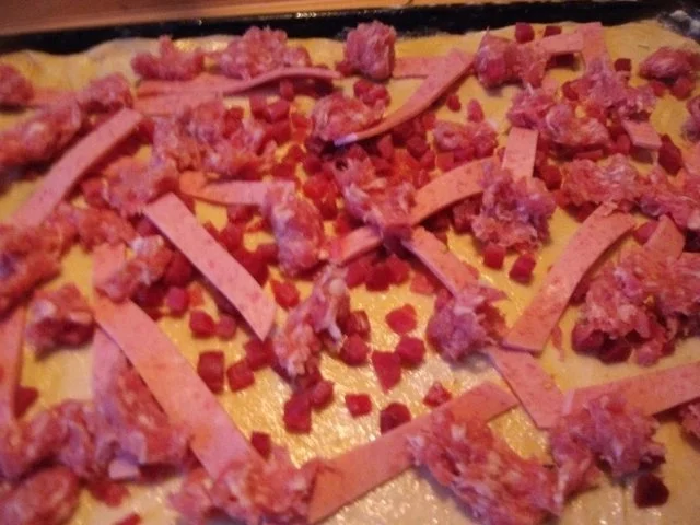 Blechpizza ..........mit Pizzateig  ohne Hefe - Rezept - Bild Nr. 4