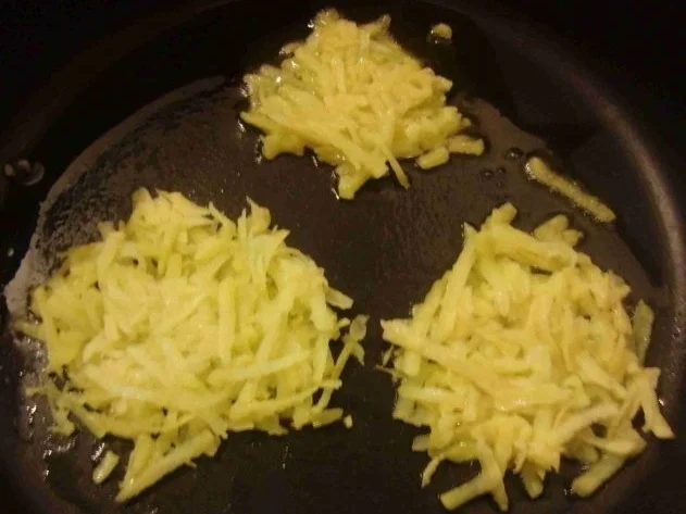 Kartoffelrösti mit Kräuterquark - Rezept - Bild Nr. 3