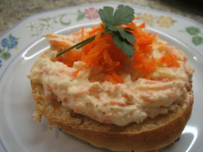Rezept: Frisckkäse: Karotte, Honig und Zwiebeln Frisckkäse: Karotte, Honig und Zwiebeln - Rezept