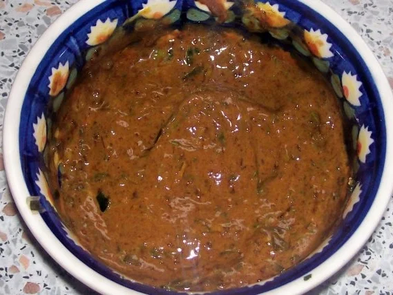 Rezept: Feine Rinderrouladen mit Pflaumenfüllung und viel aromatischer Soße Bild Nr. 3 Feine Rinderrouladen mit Pflaumenfüllung und viel aromatischer Soße - Rezept - Bild Nr. 3