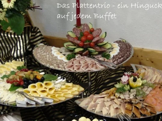 Rezept: Wurstplatte zum Geburtstag mit Wurst aus eigener Herstellung Bild Nr. 2 Wurstplatte zum Geburtstag mit Wurst aus eigener Herstellung - Rezept - Bild Nr. 2
