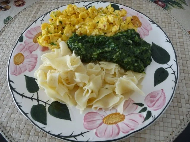 Pasta : Spinat mit Dinkel-Bandnudeln und Chili-Rührei - Rezept - Bild Nr. 12