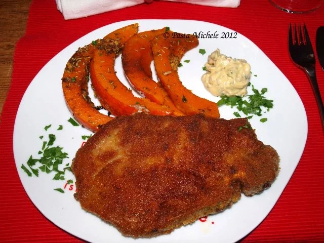 Kürbisspalten aus dem Ofen mit Kaymak-(Rahm)dip             (Zucca al forno) - Rezept