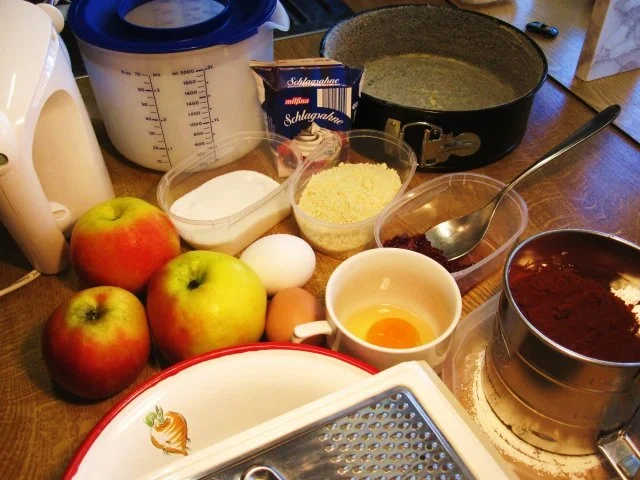 Rezept: Kleiner schokoladiger Apfelkuchen ... Bild Nr. 2 Kleiner schokoladiger Apfelkuchen ... - Rezept - Bild Nr. 2