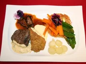 Rezept: Capriccio von drei Medaillons mit harmonischer Begleitung Capriccio von drei Medaillons mit harmonischer Begleitung - Rezept