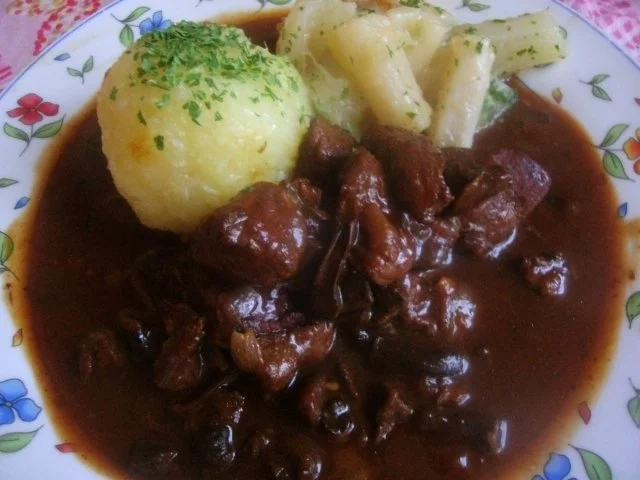 Gulasch aud dem Bräter mit Pilzen .....NT gegart - Rezept - Bild Nr. 9