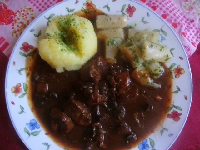 Gulasch aud dem Bräter mit Pilzen .....NT gegart - Rezept - Bild Nr. 10