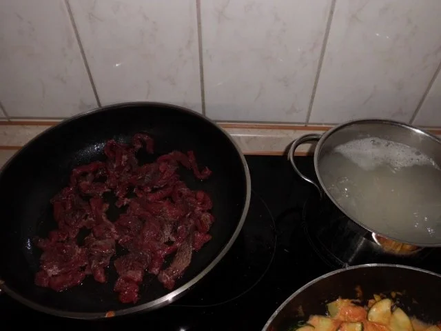 Rezept: Pfannengericnt: Gemüse-Reispfanne mit Rindergeschnetzelten Bild Nr. 4 Pfannengericnt: Gemüse-Reispfanne mit Rindergeschnetzelten - Rezept - Bild Nr. 4