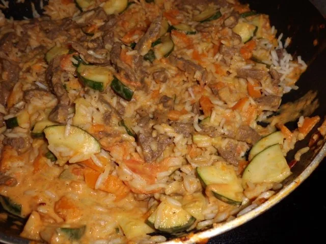 Rezept: Pfannengericnt: Gemüse-Reispfanne mit Rindergeschnetzelten Bild Nr. 6 Pfannengericnt: Gemüse-Reispfanne mit Rindergeschnetzelten - Rezept - Bild Nr. 6