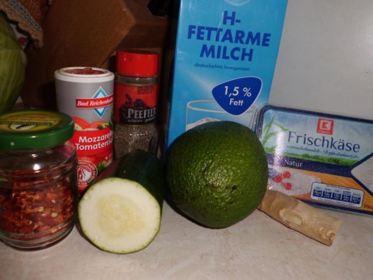 Aufstrich, deftig; Frischkäsedip mit Avocado und Zucchini - Rezept - Bild Nr. 2