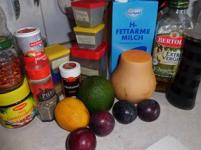 Rezept: Suppe: Kürbis-Pfaumen-Suppe mit Avocado-Topping Bild Nr. 2 Suppe: Kürbis-Pfaumen-Suppe mit Avocado-Topping - Rezept - Bild Nr. 2