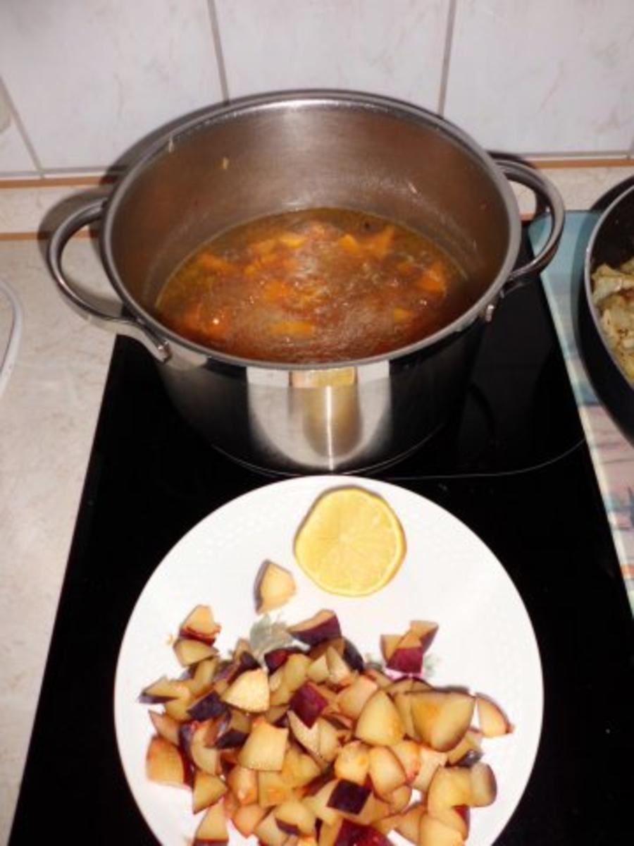 Suppe: Kürbis-Pfaumen-Suppe mit Avocado-Topping - Rezept - Bild Nr. 4