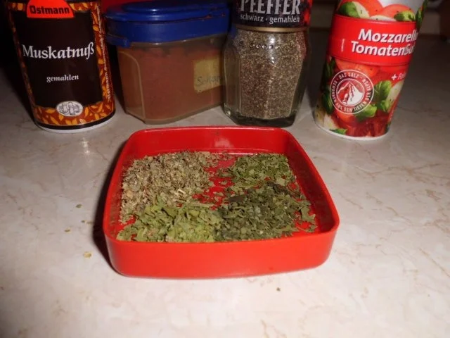 Rezept: Suppe: Kürbis-Pfaumen-Suppe mit Avocado-Topping Bild Nr. 5 Suppe: Kürbis-Pfaumen-Suppe mit Avocado-Topping - Rezept - Bild Nr. 5