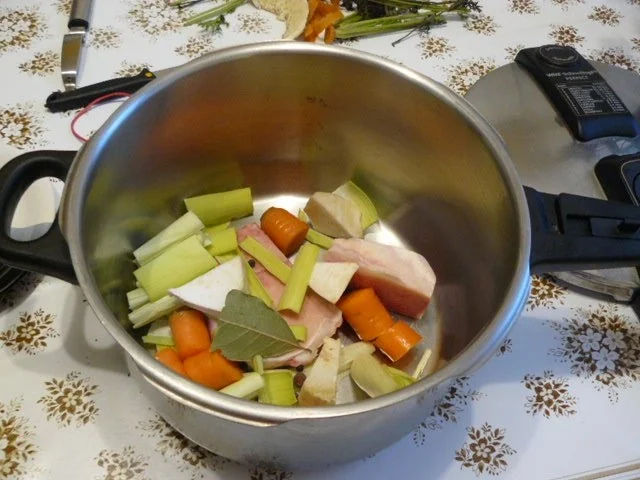 Rezept: Kartoffelsuppe Bild Nr. 2 Kartoffelsuppe - Rezept - Bild Nr. 2