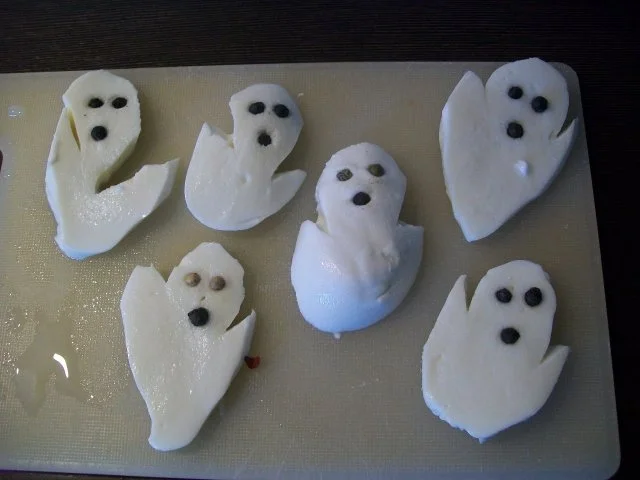 Geister Pizza - Rezept - Bild Nr. 4