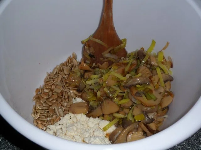 Teigtaschen gefüllt mit Lauch, Feta und Schampignons - Rezept - Bild Nr. 8