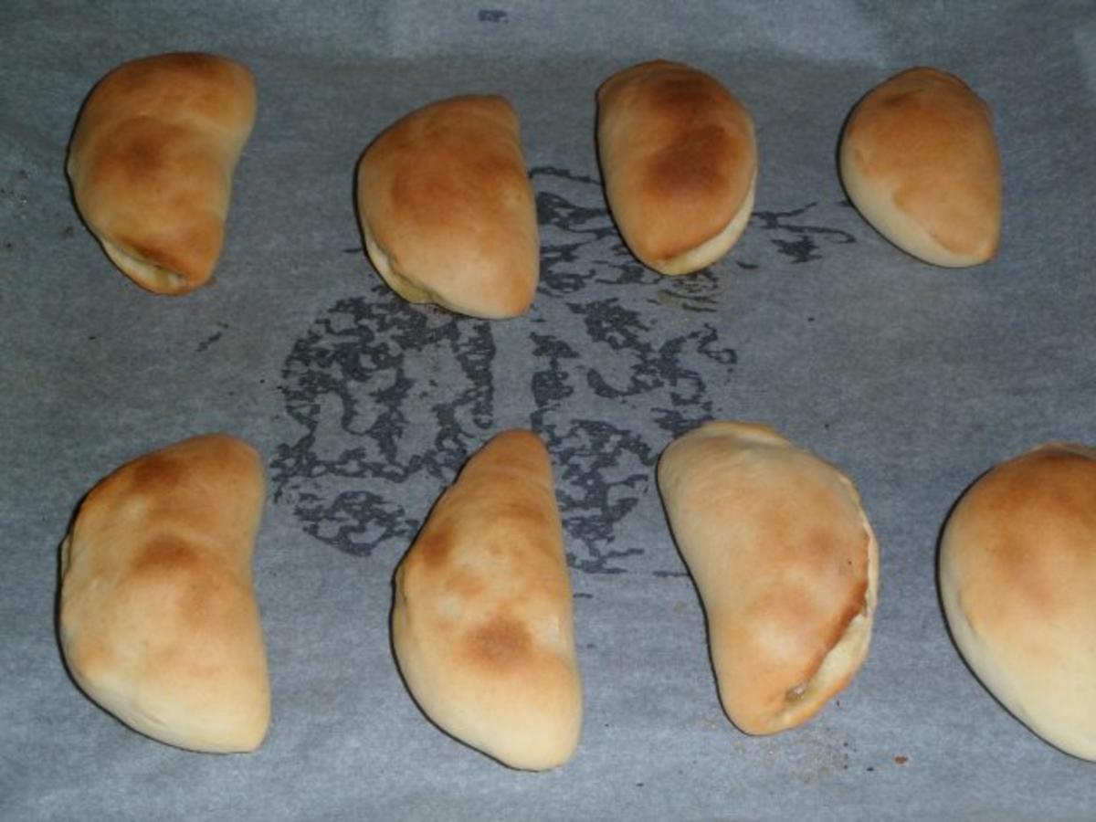 Teigtaschen gefüllt mit Lauch, Feta und Schampignons - einfach - von nannsi