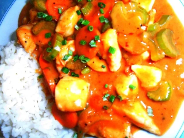 Hühnchen mit knackigem Gemüse, in Saté-Sauce - Rezept - Bild Nr. 2