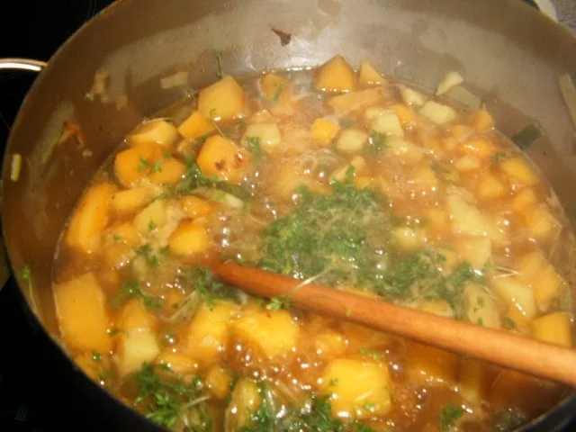 Rezept: Kohlrüben - Kresse -Suppe Bild Nr. 6 Kohlrüben - Kresse -Suppe - Rezept - Bild Nr. 6